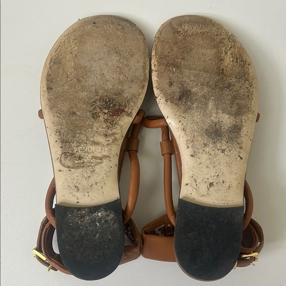 Fendi Brown Sandals with Ankle Strap and Geometric Design - Picture 4 of 6